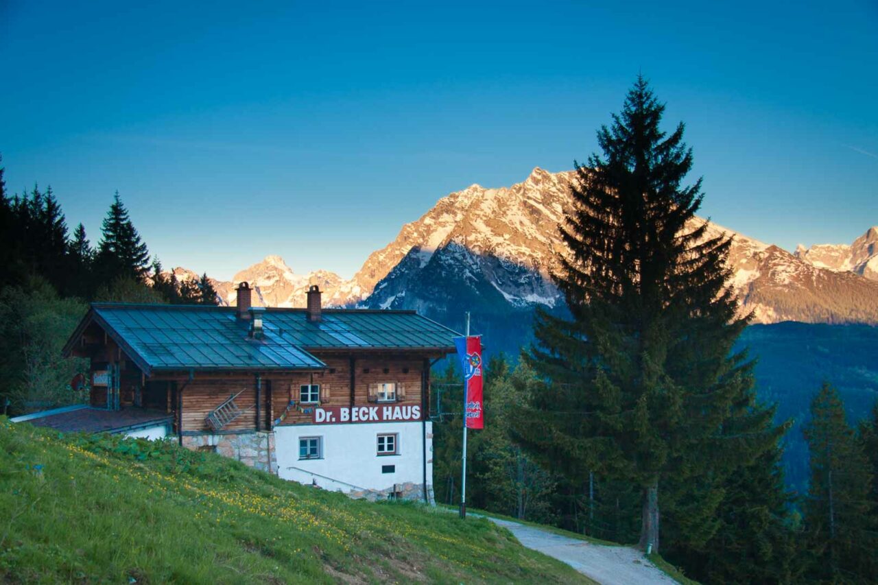 Das Dr. Beck Haus bei Sonnenuntergang